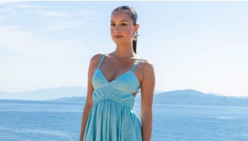 Aquamarine: &Tau;&omicron; &chi;&rho;ώ&mu;&alpha; &pi;&omicron;&upsilon; &delta;ί&nu;&epsilon;&iota; &alpha;έ&rho;&alpha; &delta;&iota;&alpha;&kappa;&omicron;&pi;ώ&nu; &kappa;&alpha;&iota; &tau;&omicron;&nu;ί&zeta;&epsilon;&iota; &tau;&omicron; &mu;&alpha;ύ&rho;&iota;&sigma;&mu;&alpha; &sigma;&omicron;&upsilon;