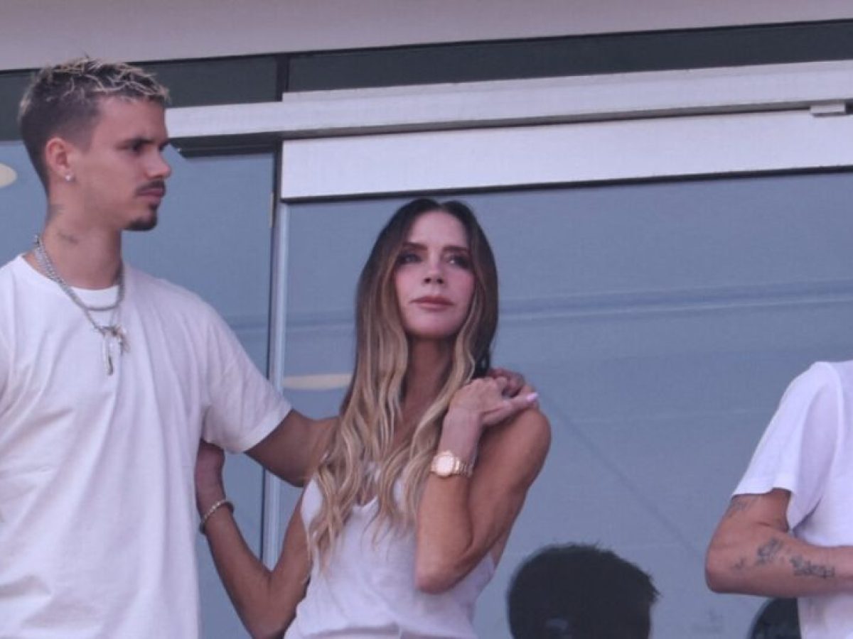 Victoria Beckham: Το νέο, πιο χαλαρό στιλ της είναι η καλύτερη έμπνευση του καλοκαιριού