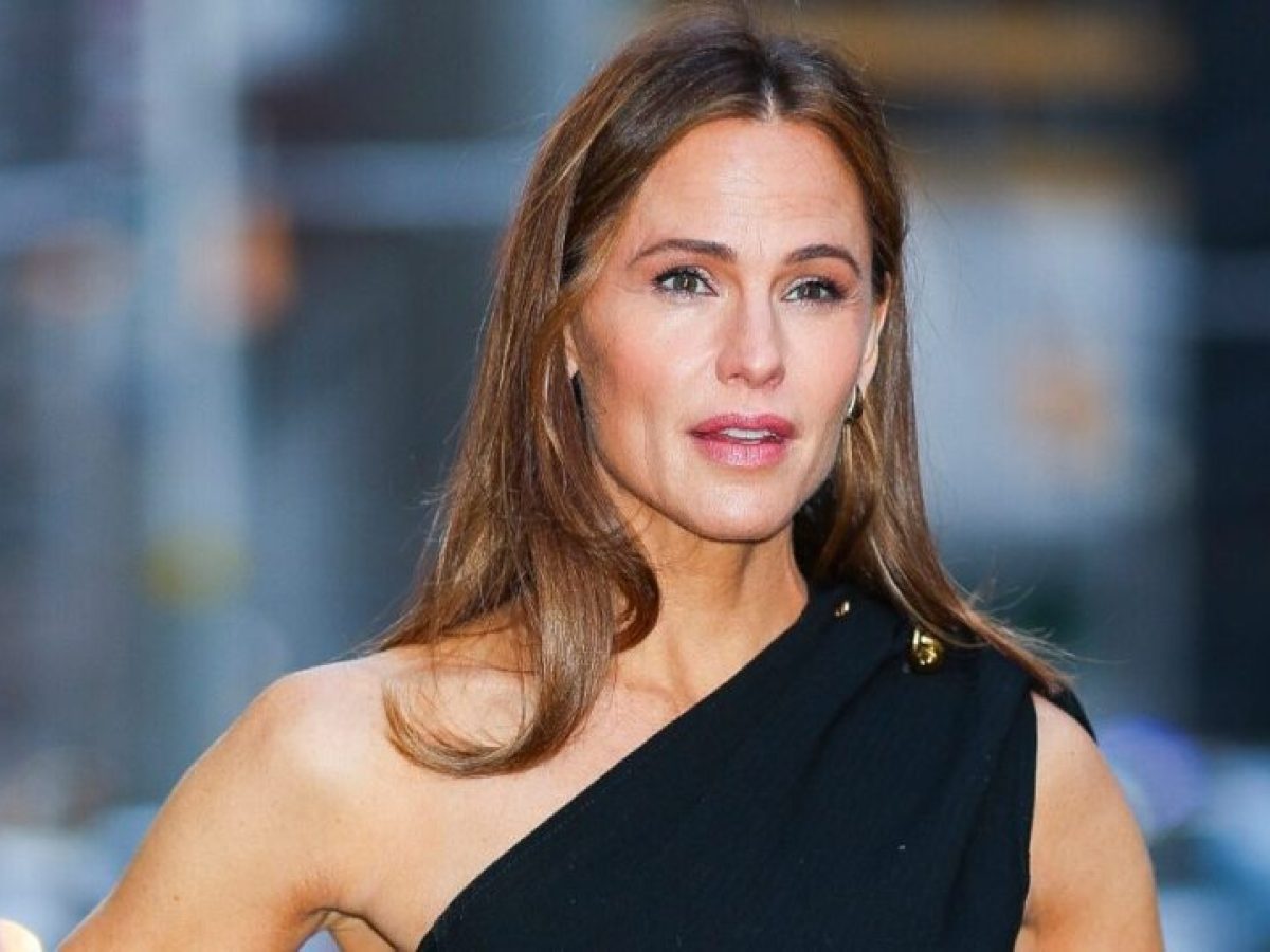 H Jennifer Garner έκανε τη σωστή καλοκαιρινή αλλαγή στα μαλλιά της