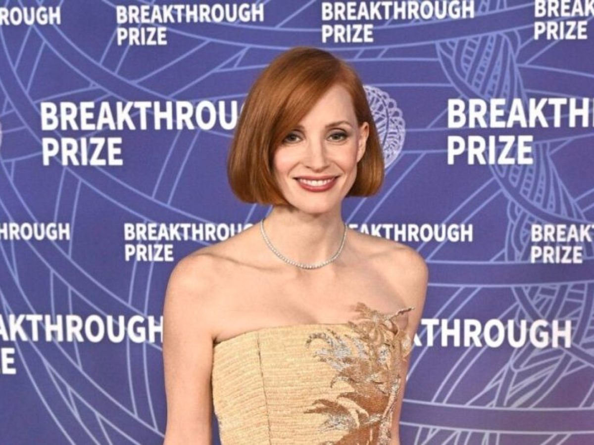 To french bob της Jessica Chastain στο γάμο της Taylor Swift είναι ότι πιο fresh έχεις δει τελευταία