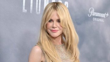 &Mu;&omicron;&nu;&omicron;&chi;&rho;&omega;&mu;&alpha;&tau;&iota;&kappa;ό &mu;&alpha;&kappa;&iota;&gamma;&iota;ά&zeta; &kappa;&alpha;&iota; &tau;έ&lambda;&epsilon;&iota;&epsilon;&sigmaf; curtain bangs: &Eta; Nicole Kidman &mu;ό&lambda;&iota;&sigmaf; &upsilon;&iota;&omicron;&theta;έ&tau;&eta;&sigma;&epsilon; &tau;&omicron; &pi;&iota;&omicron; effortless look &tau;&omicron;&upsilon; &kappa;&alpha;&lambda;&omicron;&kappa;&alpha;&iota;&rho;&iota;&omicron;ύ
