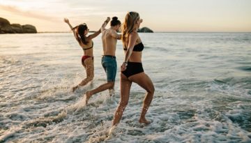 6 &laquo;&mu;&upsilon;&sigma;&tau;&iota;&kappa;ά&raquo; &tau;&omega;&nu; &alpha;&nu;&theta;&rho;ώ&pi;&omega;&nu; &pi;&omicron;&upsilon; &kappa;&rho;&alpha;&tau;&omicron;ύ&nu; &tau;&omicron;&upsilon;&sigmaf; ί&delta;&iota;&omicron;&upsilon;&sigmaf; &phi;ί&lambda;&omicron;&upsilon;&sigmaf; &mu;&iota;&alpha; &zeta;&omega;ή &ndash; &Gamma;ό&beta;&alpha; &Sigma;&tau;&iota;&lambda;έ&tau;&omicron;