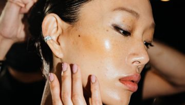 &Tau;&alpha; 5 &kappa;&omicron;&rho;&upsilon;&phi;&alpha;ί&alpha; nail color trends &tau;&omicron;&upsilon; &phi;&epsilon;&tau;&iota;&nu;&omicron;ύ &kappa;&alpha;&lambda;&omicron;&kappa;&alpha;&iota;&rho;&iota;&omicron;ύ