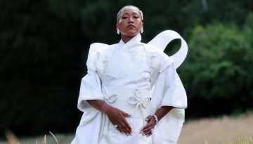 &Eta; Naomi Osaka έ&kappa;&alpha;&nu;&epsilon; &tau;&eta; &mu;ό&delta;&alpha; &mu;έ&rho;&omicron;&sigmaf; &tau;&omicron;&upsilon; Wimbledon &ndash; &Tau;&omicron; &epsilon;&nu;&tau;&upsilon;&pi;&omega;&sigma;&iota;&alpha;&kappa;ό &lambda;&epsilon;&upsilon;&kappa;ό &kappa;&iota;&mu;&omicron;&nu;ό &pi;&omicron;&upsilon; έ&kappa;&lambda;&epsilon;&psi;&epsilon; &tau;&iota;&sigmaf; &epsilon;&nu;&tau;&upsilon;&pi;ώ&sigma;&epsilon;&iota;&sigmaf;