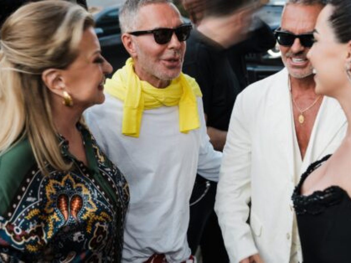 Το σχεδιαστικό δίδυμο πίσω από τη DSQUARED2 επέστρεψε στην Αθήνα για ένα fashion event που συζητήθηκε – Marie Claire