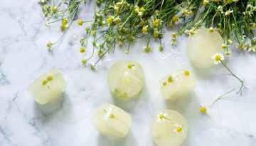 Skincare &alpha;&pi;ό &tau;&eta;&nu; &kappa;&alpha;&tau;ά&psi;&upsilon;&xi;&eta;: &Pi;&alpha;&gamma;ά&kappa;&iota;&alpha; &chi;&alpha;&mu;&omicron;&mu;&eta;&lambda;&iota;&omicron;ύ &gamma;&iota;&alpha; &lambda;&alpha;&mu;&pi;&epsilon;&rho;ό &pi;&rho;ό&sigma;&omega;&pi;&omicron; &ndash; &Gamma;ό&beta;&alpha; &Sigma;&tau;&iota;&lambda;έ&tau;&omicron;