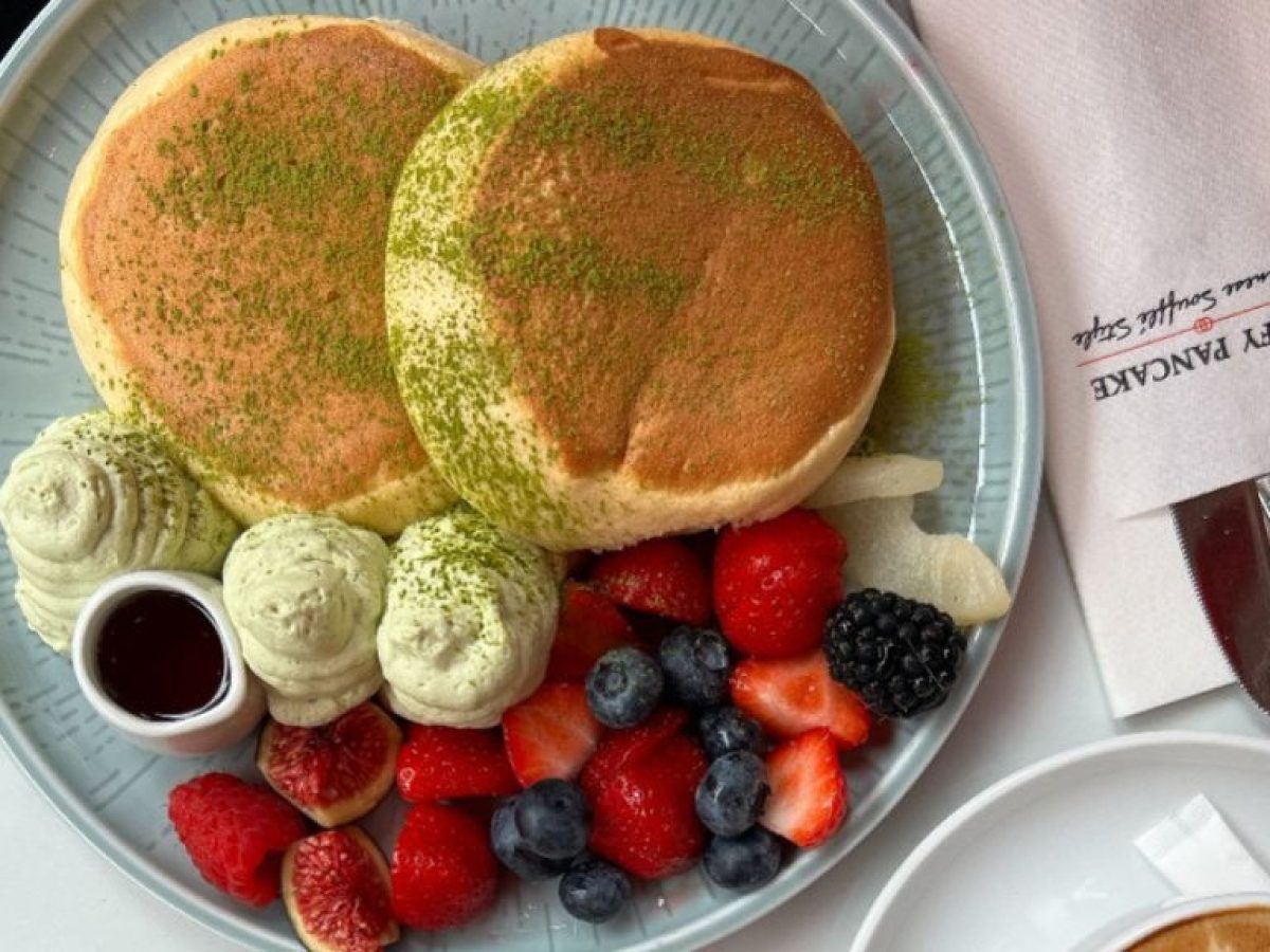 Αυτά τα ιαπωνικά pancakes είναι τόσο αφράτα που θυμίζουν σουφλέ