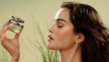 &Tau;&omicron; &nu;έ&omicron; ά&rho;&omega;&mu;&alpha; &tau;&eta;&sigmaf; Selena Gomez &mu;&alpha;&sigmaf; &pi;&rho;&omicron;&sigma;&kappa;&alpha;&lambda;&epsilon;ί &nu;&alpha; &kappa;ά&nu;&omicron;&upsilon;&mu;&epsilon; &mu;&iota;&alpha; &nu;έ&alpha; &alpha;&rho;&chi;ή