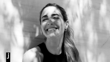 Stefania Frangista: &laquo;&Omicron;&iota; &gamma;&upsilon;&nu;&alpha;ί&kappa;&epsilon;&sigmaf; &epsilon;&pi;&iota;&lambda;έ&gamma;&omicron;&upsilon;&nu; &pi;&iota;&omicron; &delta;&iota;&alpha;&chi;&rho;&omicron;&nu;&iota;&kappa;ά &sigma;&chi;έ&delta;&iota;&alpha; &kappa;&alpha;&iota; prints&raquo;