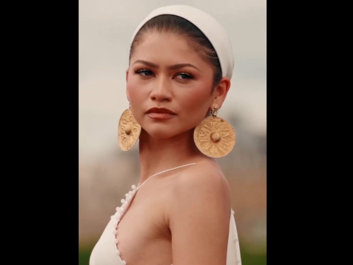 Zendaya: Τα χρυσά σκουλαρίκια 2.700 ετών που φόρεσε για την «Οδύσσεια» και προκάλεσαν θύελλα αντιδράσεων – vwoman.gr
