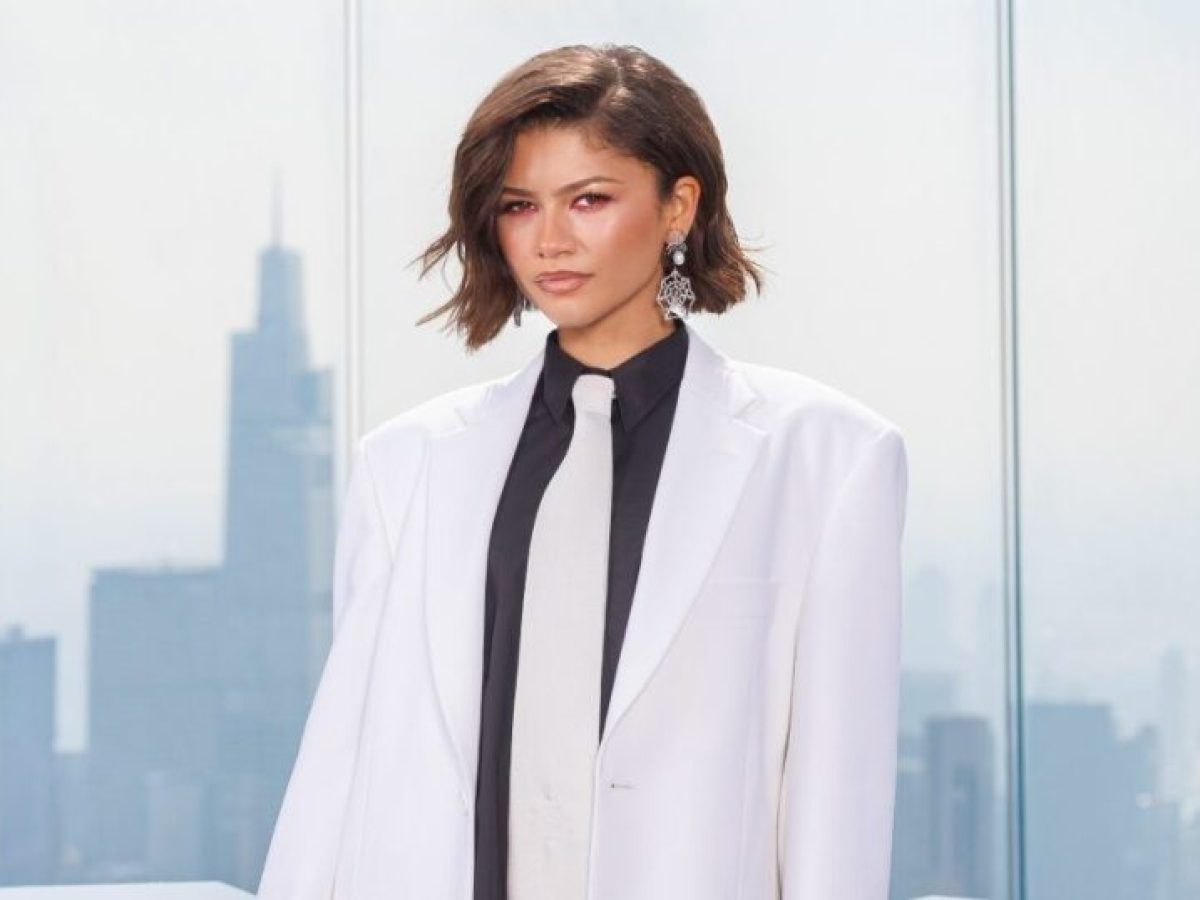 Το smoky eye της Zendaya έχει την πιο ανατρεπτική απόχρωση που αξίζει να δοκιμάσεις