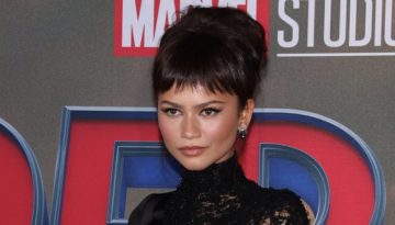 Fig Lips: &Eta; Zendaya &kappa;ά&nu;&epsilon;&iota; viral &tau;&eta; &nu;έ&alpha; &alpha;&pi;ό&chi;&rho;&omega;&sigma;&eta; &chi;&epsilon;&iota;&lambda;&iota;ώ&nu; &pi;&omicron;&upsilon; &alpha;&nu;&tau;&iota;&kappa;&alpha;&theta;&iota;&sigma;&tau;ά &tau;&alpha; nude