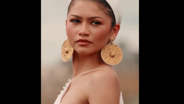 Zendaya: &Tau;&alpha; &chi;&rho;&upsilon;&sigma;ά &sigma;&kappa;&omicron;&upsilon;&lambda;&alpha;&rho;ί&kappa;&iota;&alpha; 2.700 &epsilon;&tau;ώ&nu; &pi;&omicron;&upsilon; &phi;ό&rho;&epsilon;&sigma;&epsilon; &gamma;&iota;&alpha; &tau;&eta;&nu; &laquo;&Omicron;&delta;ύ&sigma;&sigma;&epsilon;&iota;&alpha;&raquo; &kappa;&alpha;&iota; &pi;&rho;&omicron;&kappa;ά&lambda;&epsilon;&sigma;&alpha;&nu; &theta;ύ&epsilon;&lambda;&lambda;&alpha; &alpha;&nu;&tau;&iota;&delta;&rho;ά&sigma;&epsilon;&omega;&nu; &ndash; vwoman.gr