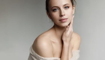 &Eta; &nu;έ&alpha; &epsilon;&kappa;&delta;&omicron;&chi;ή &tau;&eta;&sigmaf; skincare &tau;ά&sigma;&eta;&sigmaf; &pi;&omicron;&upsilon; &lambda;έ&epsilon;&iota; &laquo;&lambda;&iota;&gamma;ό&tau;&epsilon;&rho;&alpha; &kappa;&alpha;&iota; &kappa;&alpha;&lambda;ύ&tau;&epsilon;&rho;&alpha;&raquo; &ndash; vwoman.gr