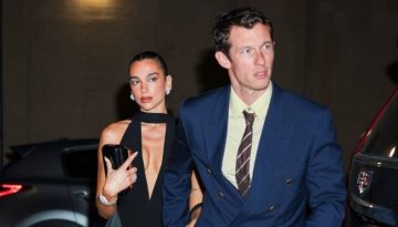 Dua Lipa &ndash; Callum Turner: &lsquo;&Epsilon;&kappa;&lambda;&epsilon;&psi;&alpha;&nu; &tau;&iota;&sigmaf; &epsilon;&nu;&tau;&upsilon;&pi;ώ&sigma;&epsilon;&iota;&sigmaf; &mu;&epsilon; &tau;&omicron; ά&psi;&omicron;&gamma;&omicron; &sigma;&tau;&iota;&lambda; &tau;&omicron;&upsilon;&sigmaf; &sigma;&tau;&eta;&nu;&nbsp;&pi;&rho;ώ&tau;&eta; red carpet &epsilon;&mu;&phi;ά&nu;&iota;&sigma;&eta; &mu;&epsilon;&tau;ά &tau;&omicron;&nu; &gamma;ά&mu;&omicron; &tau;&omicron;&upsilon;&sigmaf;