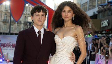 Zendaya & Tom Holland: &Tau;&omicron; &zeta;&epsilon;&upsilon;&gamma;ά&rho;&iota; έ&chi;&epsilon;&iota; &alpha;&pi;&omicron;&gamma;&epsilon;&iota;ώ&sigma;&epsilon;&iota; &tau;&omicron; &laquo;method dressing&raquo; &sigma;&tau;&omicron; &kappa;ό&kappa;&kappa;&iota;&nu;&omicron; &chi;&alpha;&lambda;ί