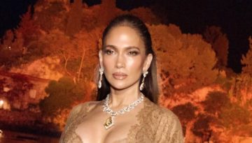 Lumi&egrave;re Nude &mu;&alpha;&nu;&iota;&kappa;&iota;&omicron;ύ&rho;: &Tau;&omicron; nail look &tau;&eta;&sigmaf; Jennifer Lopez &epsilon;ί&nu;&alpha;&iota; &eta; &epsilon;&pi;&iota;&tau;&omicron;&mu;ή &tau;&omicron;&upsilon; &mu;&iota;&nu;&iota;&mu;&alpha;&lambda;&iota;&sigma;&mu;&omicron;ύ