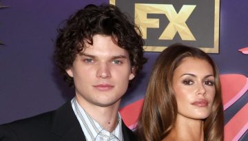 Kaia Gerber &kappa;&alpha;&iota; Homer Gere: &Mu;&alpha;&zeta;ί &sigma;&tau;&omicron; &epsilon;&xi;ώ&phi;&upsilon;&lambda;&lambda;&omicron; &tau;&eta;&sigmaf; Vogue 34 &chi;&rho;ό&nu;&iota;&alpha; &mu;&epsilon;&tau;ά &tau;&omicron;&upsilon;&sigmaf; &delta;&iota;ά&sigma;&eta;&mu;&omicron;&upsilon;&sigmaf; &gamma;&omicron;&nu;&epsilon;ί&sigmaf; &tau;&omicron;&upsilon;&sigmaf;