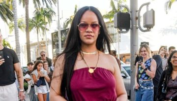 Rihanna: &Tau;&omicron; &phi;&omega;&tau;&epsilon;&iota;&nu;ό &kappa;ό&kappa;&kappa;&iota;&nu;&omicron; &mu;&alpha;&nu;&iota;&kappa;&iota;&omicron;ύ&rho; &tau;&eta;&sigmaf; &epsilon;ί&nu;&alpha;&iota; ό,&tau;&iota; &pi;&rho;έ&pi;&epsilon;&iota; &gamma;&iota;&alpha; &tau;&iota;&sigmaf; &tau;&epsilon;&lambda;&epsilon;&upsilon;&tau;&alpha;ί&epsilon;&sigmaf; &eta;&mu;έ&rho;&epsilon;&sigmaf; &tau;&omicron;&upsilon; &kappa;&alpha;&lambda;&omicron;&kappa;&alpha;&iota;&rho;&iota;&omicron;ύ