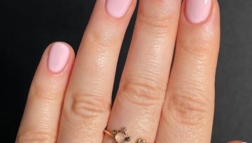Bubble Bath Nails: &Gamma;&iota;&alpha;&tau;ί &eta; &sigma;&upsilon;&gamma;&kappa;&epsilon;&kappa;&rho;&iota;&mu;έ&nu;&eta; &alpha;&pi;ό&chi;&rho;&omega;&sigma;&eta; &nu;&upsilon;&chi;&iota;ώ&nu; &delta;&epsilon;&nu; &theta;&alpha; &phi;ύ&gamma;&epsilon;&iota; &pi;&omicron;&tau;έ &alpha;&pi;ό &tau;&eta; &mu;ό&delta;&alpha; &ndash; Marie Claire