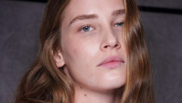 Conditioner &mu;&epsilon;&tau;ά &tau;&omicron; &lambda;&omicron;ύ&sigma;&iota;&mu;&omicron;: &Gamma;&iota;&alpha;&tau;ί &delta;&epsilon;&nu; &pi;&rho;έ&pi;&epsilon;&iota; &nu;&alpha; &tau;&omicron; &pi;&alpha;&rho;&alpha;&lambda;&epsilon;ί&pi;&omicron;&upsilon;&mu;&epsilon; &pi;&omicron;&tau;έ &ndash; Marie Claire
