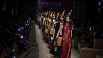 Coach: 85 &chi;&rho;ό&nu;&iota;&alpha; &mu;ό&delta;&alpha;&sigmaf; &mu;&epsilon; έ&nu;&alpha; party show &sigma;&tau;&eta; New York Fashion Week