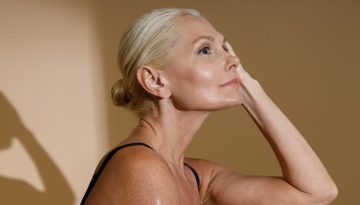 &Tau;&omicron; makeup &pi;&omicron;&upsilon; &kappa;&omicron;&lambda;&alpha;&kappa;&epsilon;ύ&epsilon;&iota; &tau;&iota;&sigmaf; &gamma;&upsilon;&nu;&alpha;ί&kappa;&epsilon;&sigmaf; 60+ &ndash; &Tau;&iota; &pi;&rho;&omicron;&tau;&epsilon;ί&nu;&omicron;&upsilon;&nu; &omicron;&iota; &epsilon;&iota;&delta;&iota;&kappa;&omicron;ί