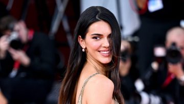 &Eta; Kendall Jenner &epsilon;&pi;&alpha;&nu;έ&phi;&epsilon;&rho;&epsilon; &sigma;&tau;&eta; &mu;ό&delta;&alpha; &tau;&eta; &zeta;&iota;&gamma;&kappa;-&zeta;&alpha;&gamma;&kappa; &chi;&omega;&rho;ί&sigma;&tau;&rho;&alpha;