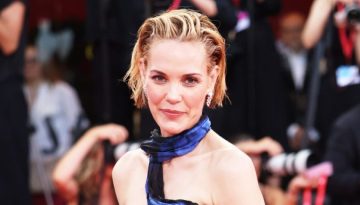 &Eta; Leslie Bibb &epsilon;&mu;&phi;&alpha;&nu;ί&sigma;&tau;&eta;&kappa;&epsilon; &sigma;&tau;&omicron; &Phi;&epsilon;&sigma;&tau;&iota;&beta;ά&lambda; &Beta;&epsilon;&nu;&epsilon;&tau;ί&alpha;&sigmaf; &mu;&epsilon; wet look &sigma;&tau;&omicron; iconic bob &tau;&eta;&sigmaf;