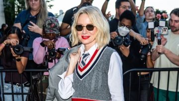 &Kappa;ό&kappa;&kappa;&iota;&nu;&omicron; &kappa;&rho;&alpha;&gamma;&iota;ό&nu;: &Eta; Naomi Watts &sigma;&omicron;&upsilon; &delta;&epsilon;ί&chi;&nu;&epsilon;&iota; &pi;ώ&sigmaf; &mu;&pi;&omicron;&rho;&epsilon;ί&sigmaf; &nu;&alpha; &alpha;&pi;&omicron;&gamma;&epsilon;&iota;ώ&sigma;&epsilon;&iota;&sigmaf; έ&nu;&alpha; preppy look