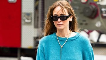 &Eta; Jennifer Lawrence &mu;ό&lambda;&iota;&sigmaf; έ&lambda;&upsilon;&sigma;&epsilon; &tau;&omicron; &mu;&epsilon;&gamma;&alpha;&lambda;ύ&tau;&epsilon;&rho;&omicron; &sigma;&tau;&iota;&lambda;&iota;&sigma;&tau;&iota;&kappa;ό &delta;ί&lambda;&eta;&mu;&mu;&alpha; &tau;&omicron;&upsilon; &Sigma;&epsilon;&pi;&tau;&epsilon;&mu;&beta;&rho;ί&omicron;&upsilon; &ndash; &Tau;&omicron; &mu;&epsilon;&tau;&alpha;&beta;&alpha;&tau;&iota;&kappa;ό look &tau;&eta;&sigmaf; &epsilon;ί&nu;&alpha;&iota; &tau;&omicron; &alpha;&pi;ό&lambda;&upsilon;&tau;&omicron; inspo &gamma;&iota;&alpha; &tau;&eta;&nu; &epsilon;&pi;&omicron;&chi;ή