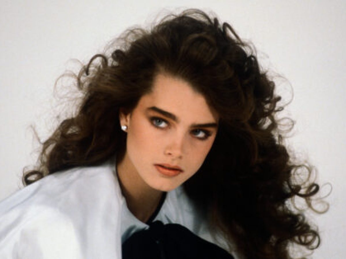 &Tau;&alpha; &pi;&iota;&omicron; iconic &chi;&tau;&epsilon;&nu;ί&sigma;&mu;&alpha;&tau;&alpha; &tau;&omega;&nu; &rsquo;80s &epsilon;&pi;&iota;&sigma;&tau;&rho;έ&phi;&omicron;&upsilon;&nu;: &Epsilon;&pi;&tau;ά look &gamma;&iota;&alpha; &tau;&omicron; &phi;&theta;&iota;&nu;ό&pi;&omega;&rho;&omicron; 2026 &ndash; Marie Claire