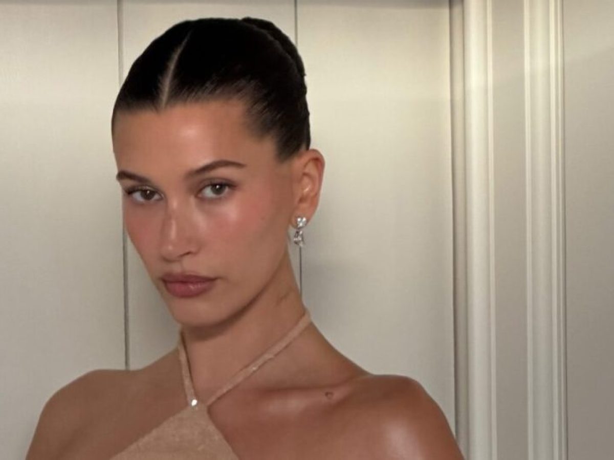 Hailey Bieber: &Epsilon;&pi;&iota;&sigma;&tau;&rho;έ&phi;&epsilon;&iota; &sigma;&tau;&omicron; &alpha;&gamma;&alpha;&pi;&eta;&mu;έ&nu;&omicron; &tau;&eta;&sigmaf; glazed donut &kappa;&alpha;&iota; &delta;&epsilon;&nu; &pi;&epsilon;&rho;&iota;&omicron;&rho;ί&zeta;&epsilon;&tau;&alpha;&iota; &sigma;&tau;&omicron; &pi;&rho;ό&sigma;&omega;&pi;&omicron;